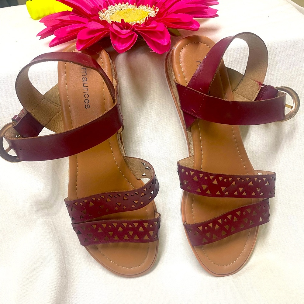 Brown leather sandals, size 8